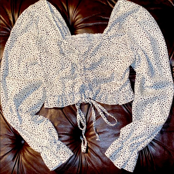 ROMWE Tops - Long sleeve crop